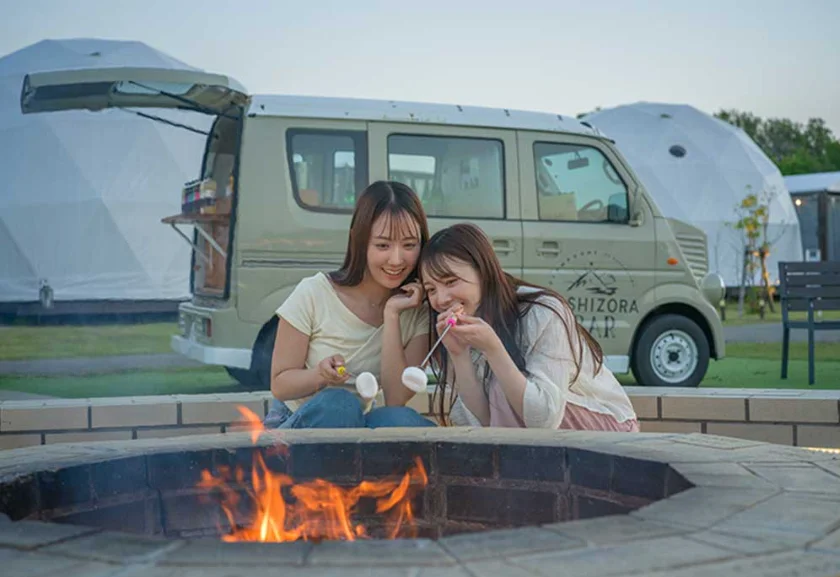 ドームテントに併設する個別のBBQコーナー