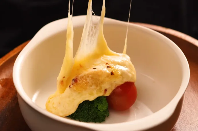京王プレリアホテル札幌|ローストビーフとラクレットチーズを楽しむ朝食